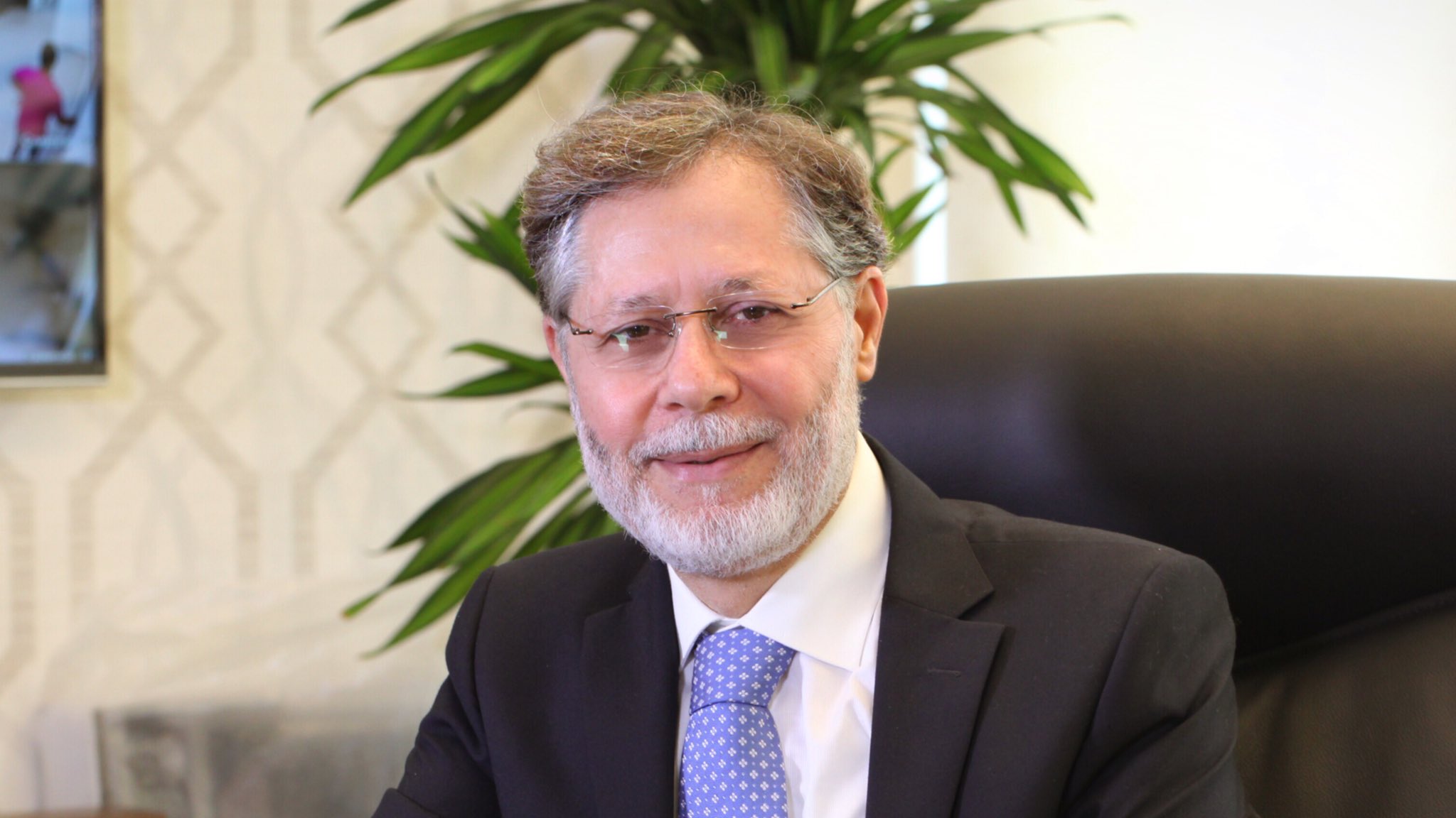 تكليف الدكتور يوسف فارس بمهام عمادة كلية العلوم الطبية في الجامعة اللبنانية