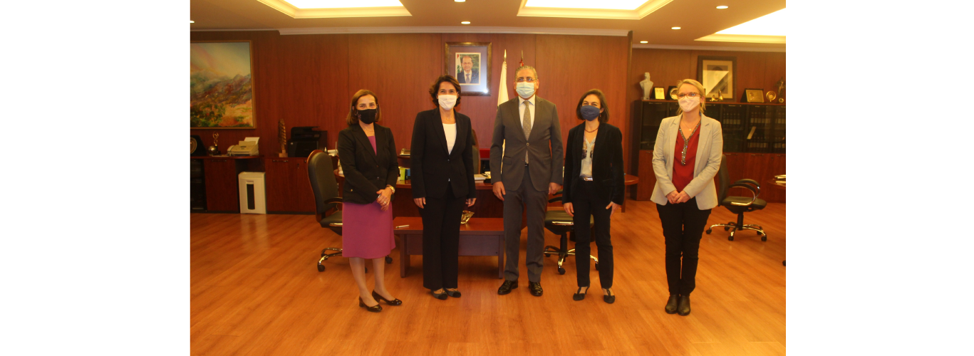 President Ayoub meets the French Ambassador to Lebanon