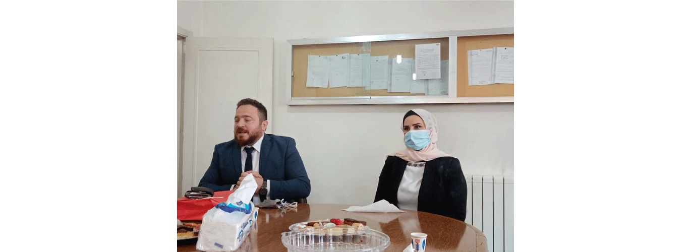 تسلّم وتسليم بين الدكتور أبي خليل والدكتورة شكر في كلية الحقوق والعلوم السياسية والإدارية 4