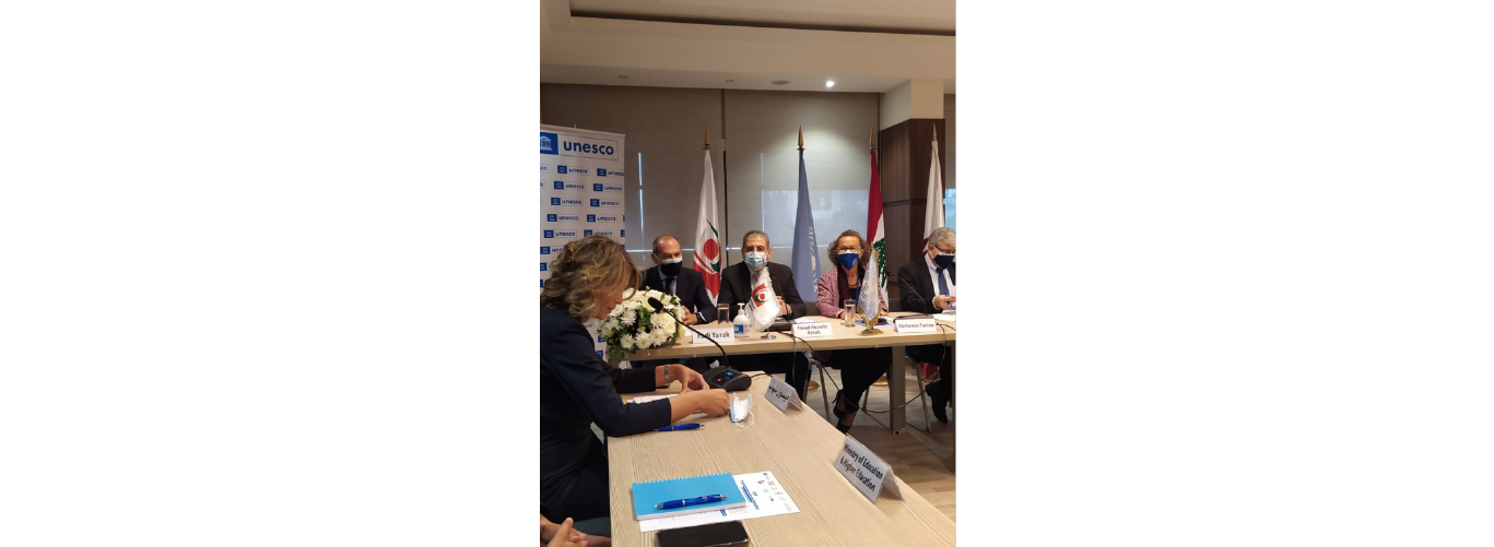 Signing a letter of cooperation between the Lebanese University and UNESCO Office – Beirut