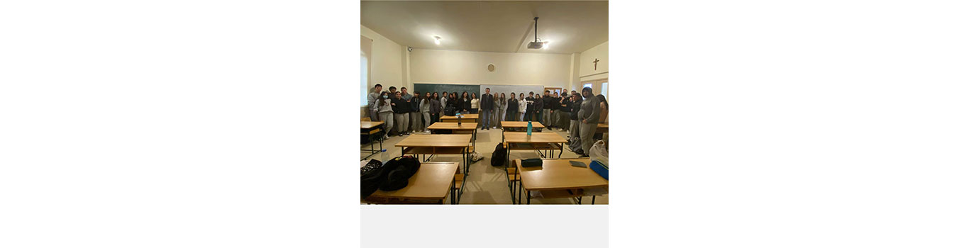 كلية الفنون (4) تطلق برنامج زياراتها للتعريف باختصاصاتها