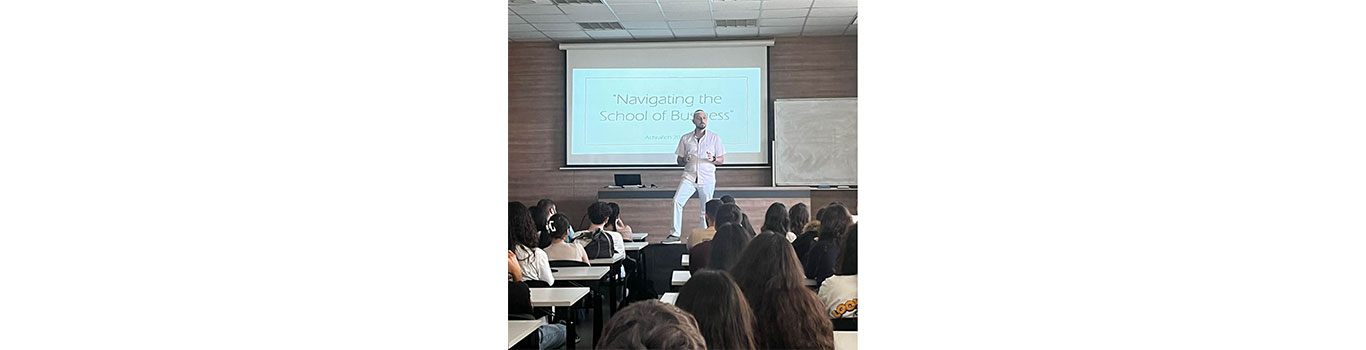 ورشة عمل في كلية العلوم الاقتصادية (2) بعنوان (Navigating the School of Business)