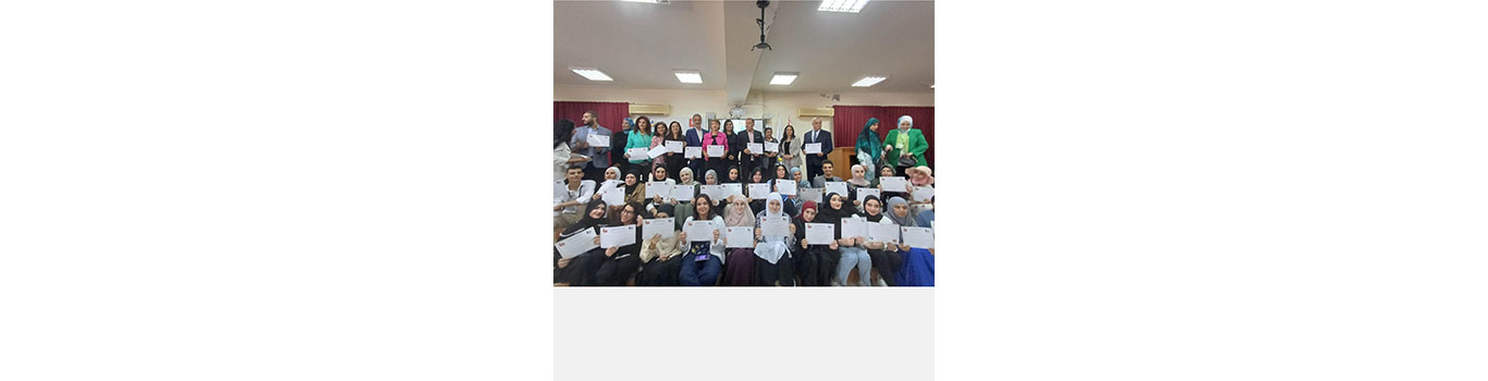 كلية الآداب (5) تحتفل بـ “اليوم العالمي للسلام”