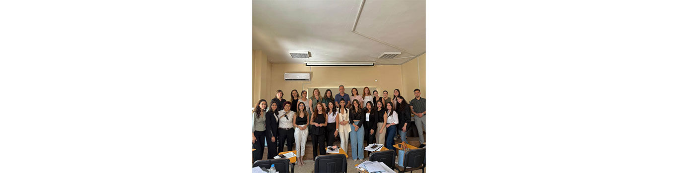 مناقشة مشاريع تخرّج في كلية الإعلام (2)