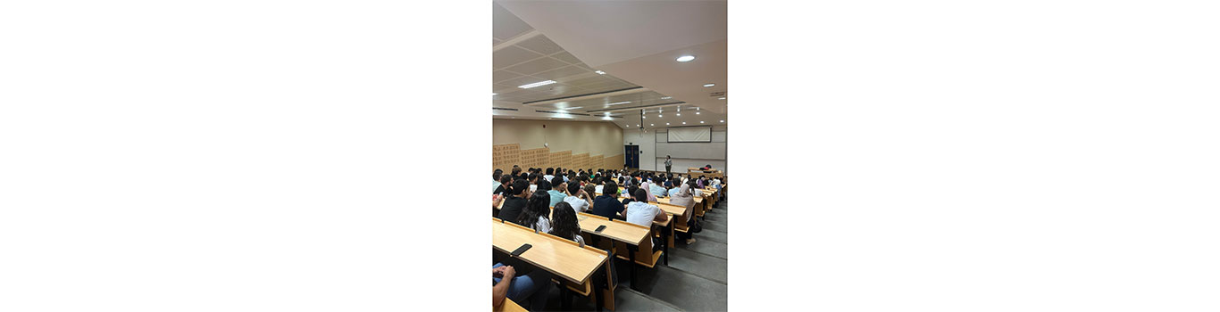 Orientation lecture on student exchange programs at the Faculty of Engineering – Branch 1