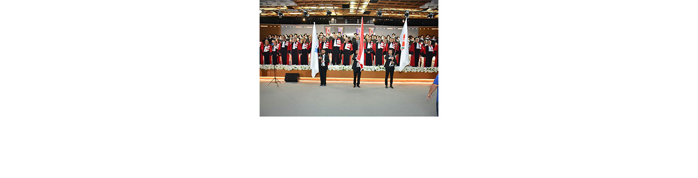 كلية الحقوق (3) تحتفل بتخريج دفعة جديدة من طلاب مرحلة الإجازة