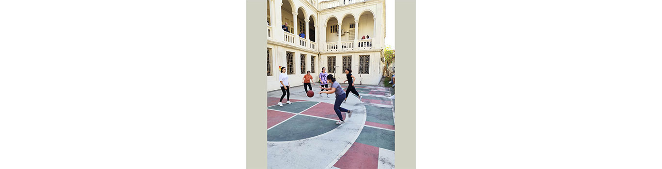 طلاب الفنون (2) يحيون عيد الاستقلال بروح رياضية واحتفالية